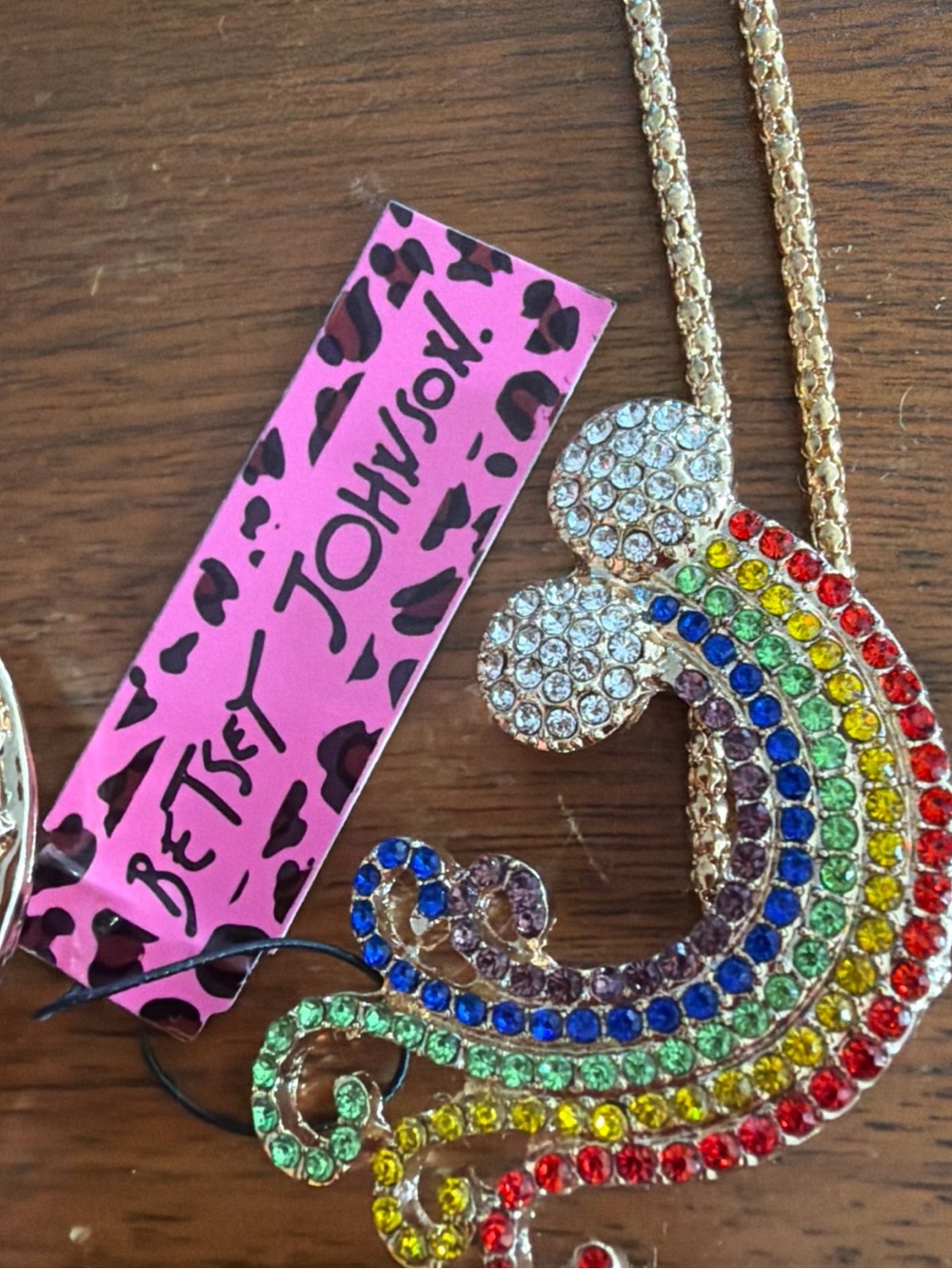 5 Vintage Betsey Johnson and Cross Necklaces - Picture 4 of 6